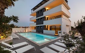 Mirabilis Residence